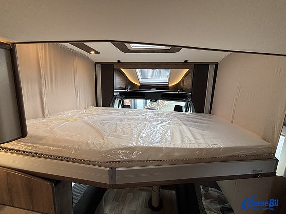 Kabe TM Royal X 810 LXL * Face to face * topputrustad * 21 of 21
