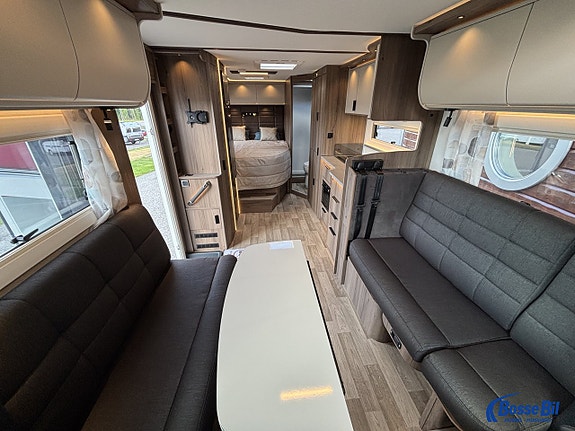 Kabe TM Royal X 810 LXL * Face to face * topputrustad * 8 of 21
