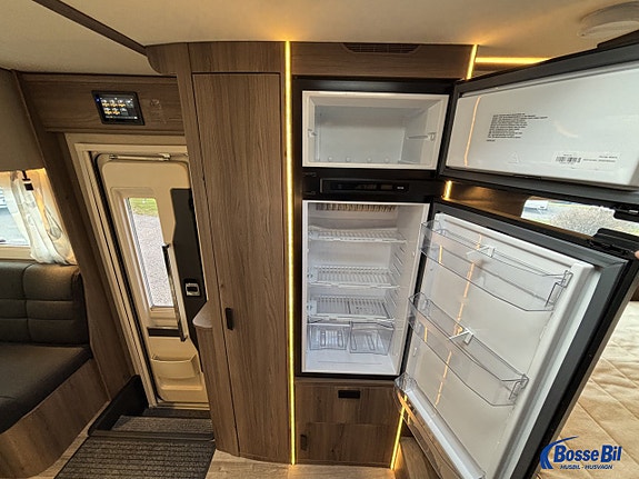 Kabe TM Royal X 810 LXL * Face to face * topputrustad * 13 of 21