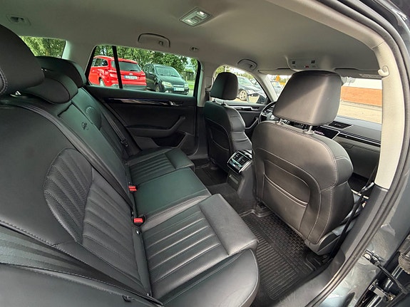 Skoda Superb 14 of 27