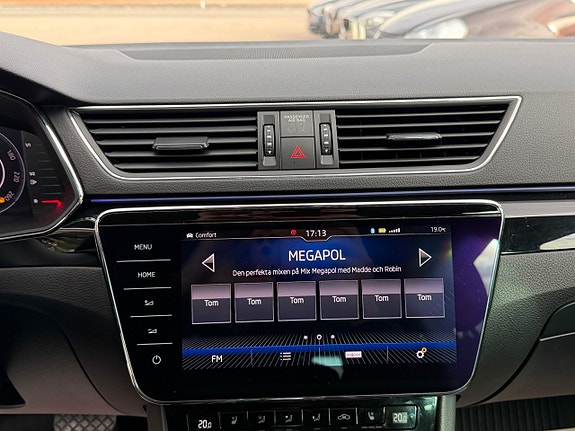 Skoda Superb 17 of 27