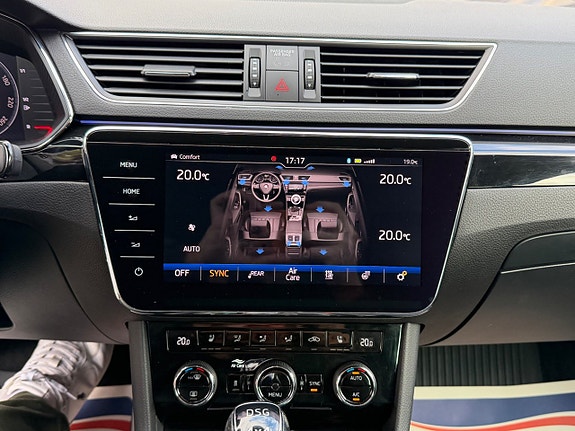 Skoda Superb 27 of 27
