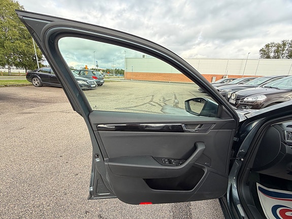 Skoda Superb 11 of 27
