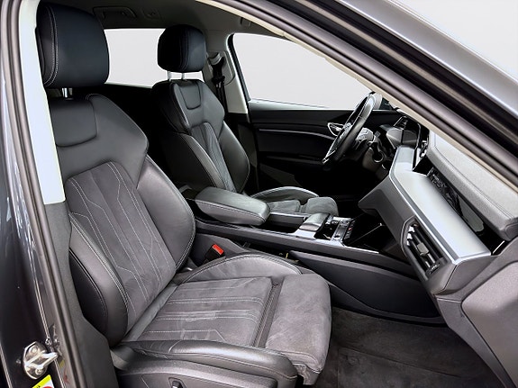 Audi Q8 13 of 20