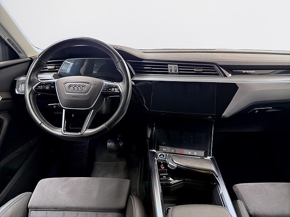 Audi Q8 12 of 20