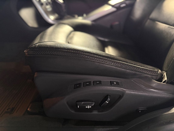 Volvo XC70 8 of 14