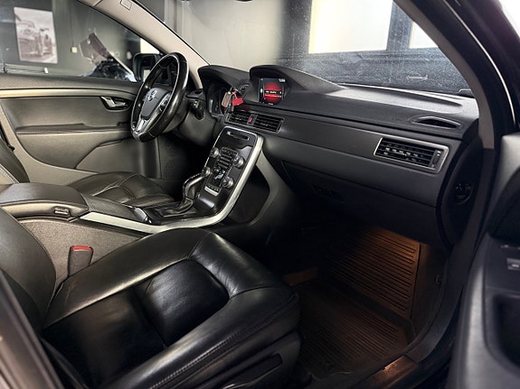 Volvo XC70 9 of 14
