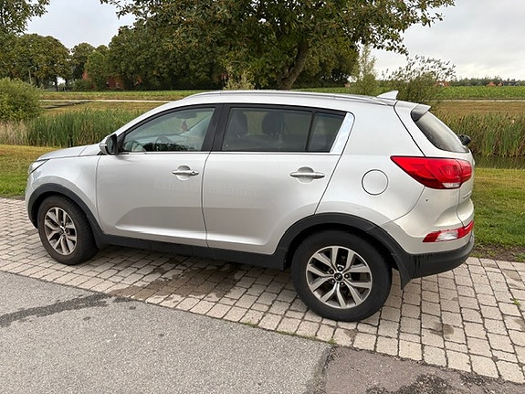 Kia Sportage 2 of 11