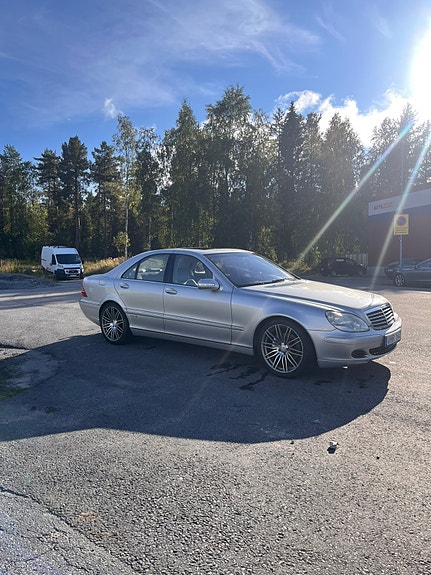 Mercedes-Benz S500 8 of 17