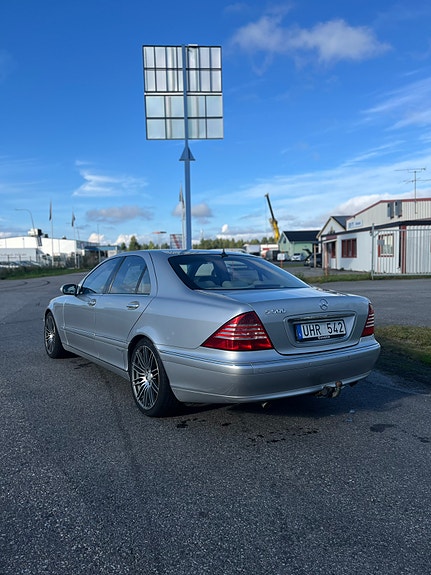 Mercedes-Benz S500 3 of 17