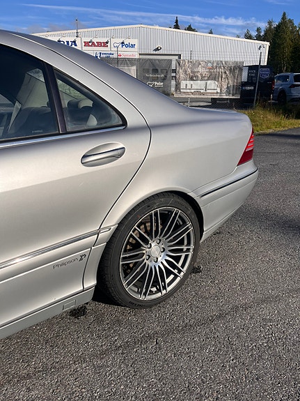 Mercedes-Benz S500 6 of 17