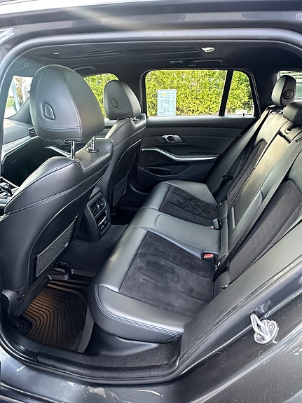 BMW 320d 9 of 12