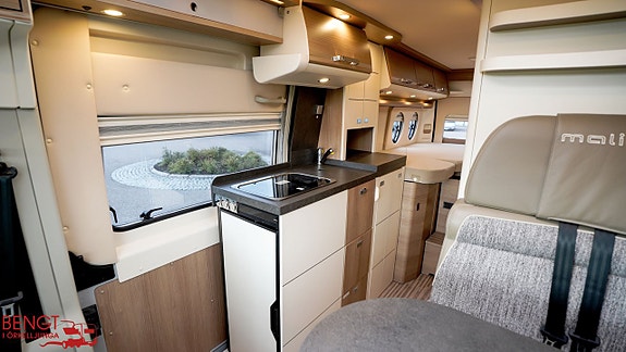 Carthago MALIBU VAN 640 LE Two Rooms 6 of 21