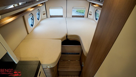 Carthago MALIBU VAN 640 LE Two Rooms 13 of 21