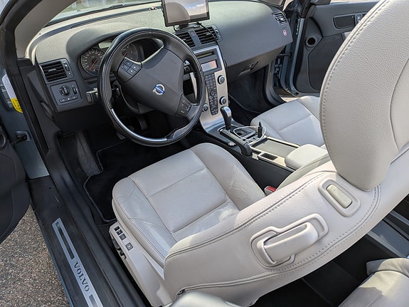 Volvo C70 10 of 14