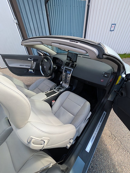 Volvo C70 11 of 14