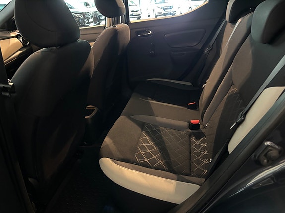 Nissan Micra 10 of 11