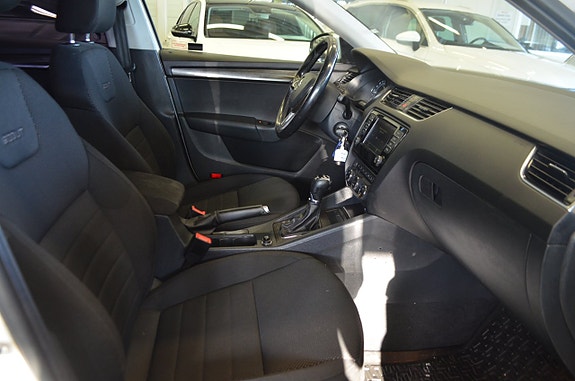 Skoda Octavia Scout 19 of 27