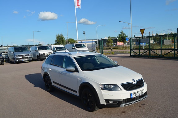 Skoda Octavia Scout 16 of 27