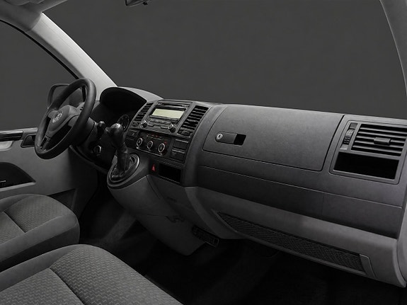 Volkswagen Caravelle 15 of 17