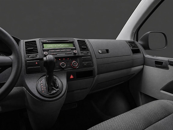 Volkswagen Caravelle 13 of 17