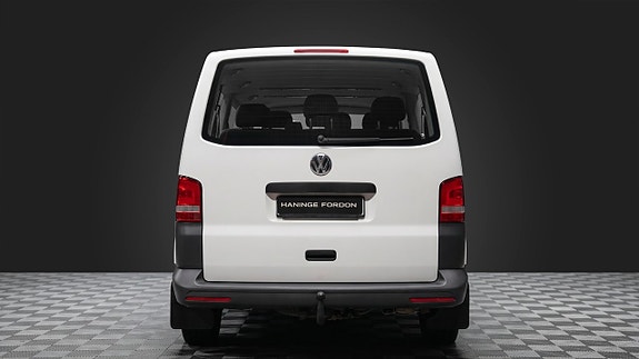 Volkswagen Caravelle 5 of 17