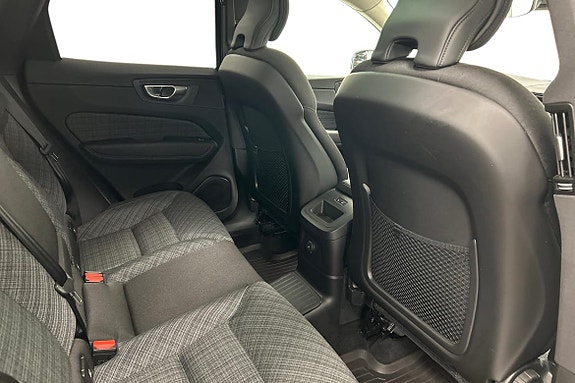 Volvo XC60 15 of 30