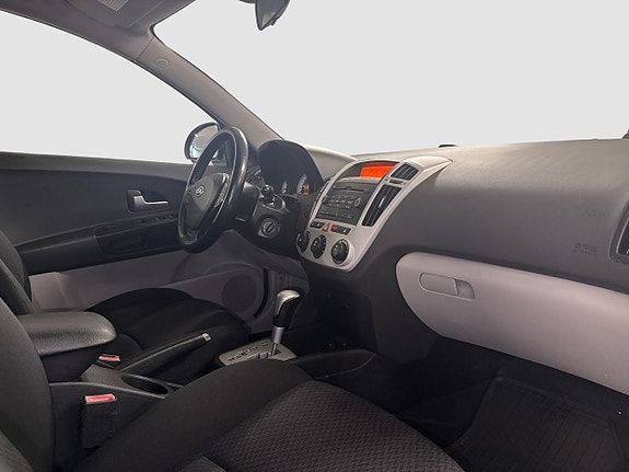 Kia Ceed 5 of 12