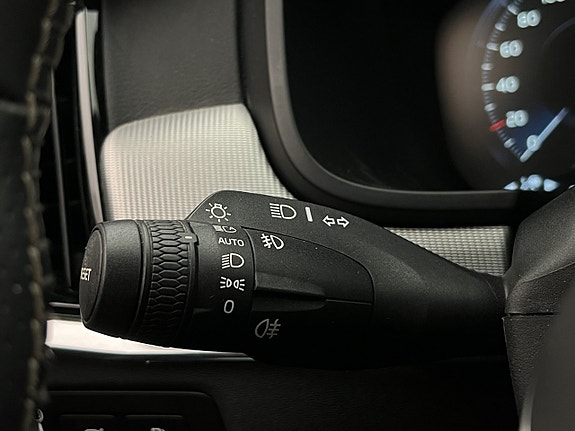 Volvo V90 26 of 30