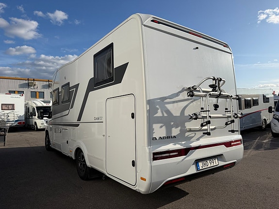Adria Coral Plus 670 DL (140HK Automat) Långbäddar! UNIK! ALDE! Vinteranpassad! Skyview! Stort garage! 18 of 19