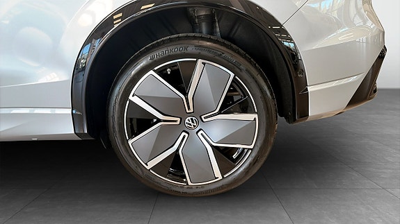 Volkswagen Tiguan 7 of 14