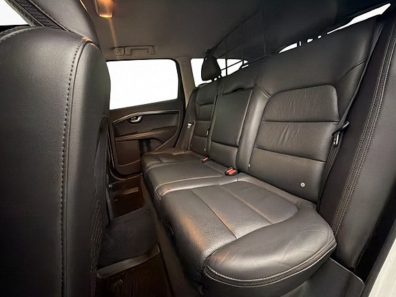 Volvo XC70 26 of 30