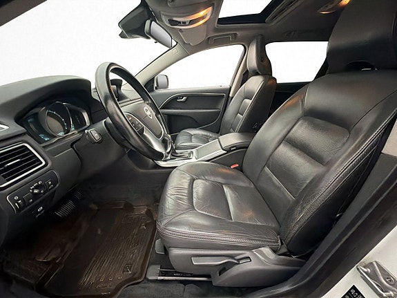 Volvo XC70 12 of 30