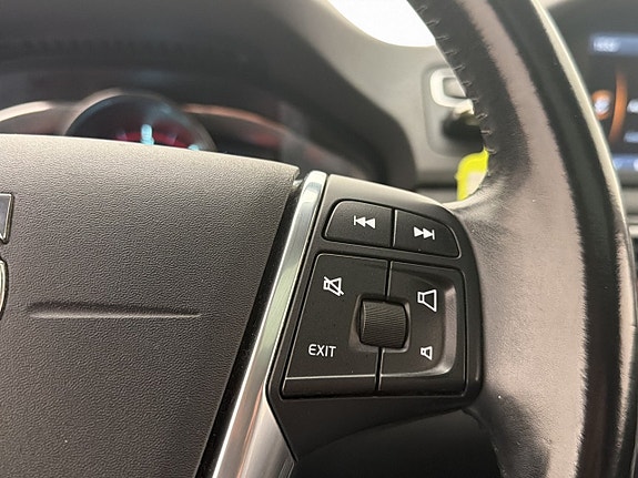 Volvo XC70 18 of 30