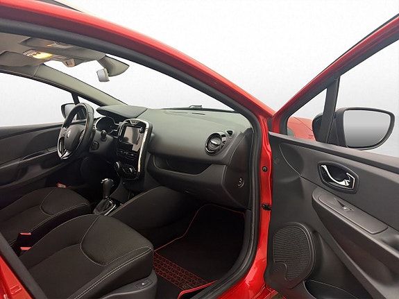 Renault Clio 22 of 29