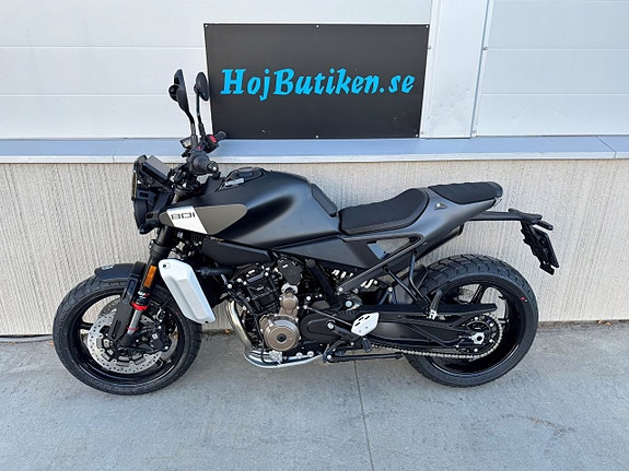 Husqvarna Svartpilen 801  kampanj 4 of 6