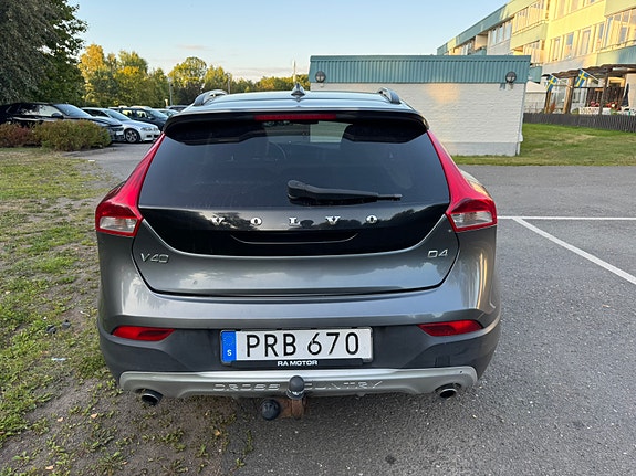 Volvo V40 Cross Country 5 of 15