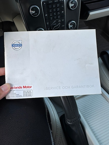 Volvo V40 Cross Country 11 of 15