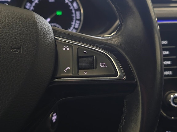 Skoda Superb 13 of 30
