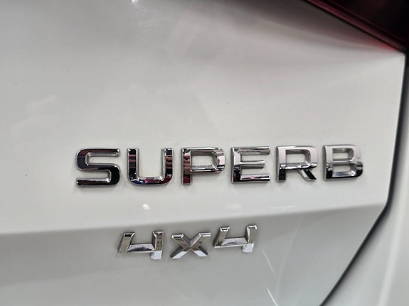 Skoda Superb 8 of 30