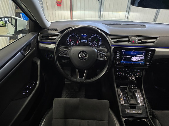 Skoda Superb 11 of 30