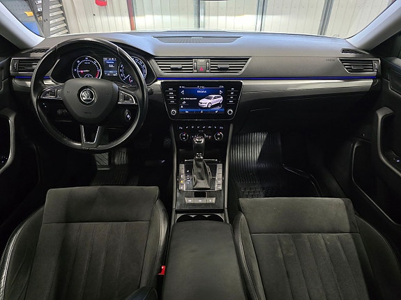Skoda Superb 10 of 30