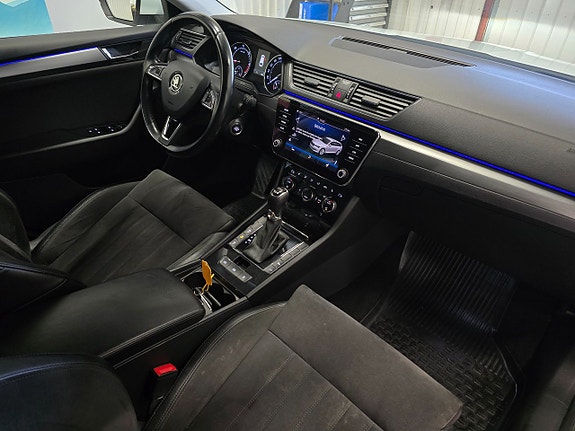 Skoda Superb 17 of 30