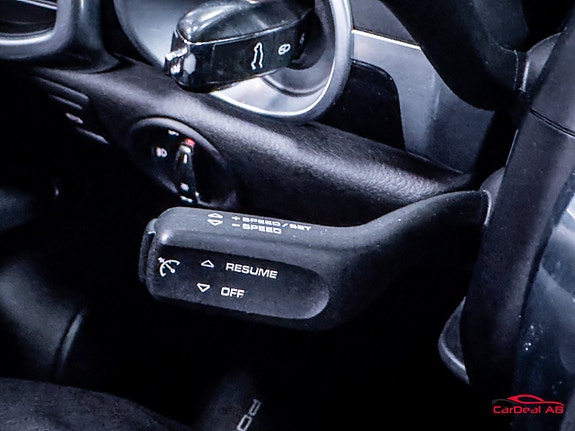 Porsche Cayenne 24 of 30