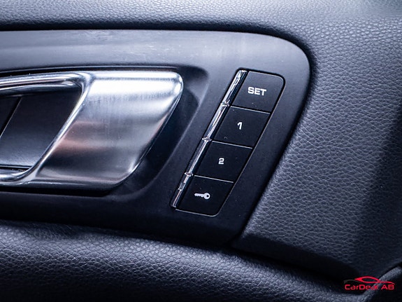 Porsche Cayenne 19 of 30
