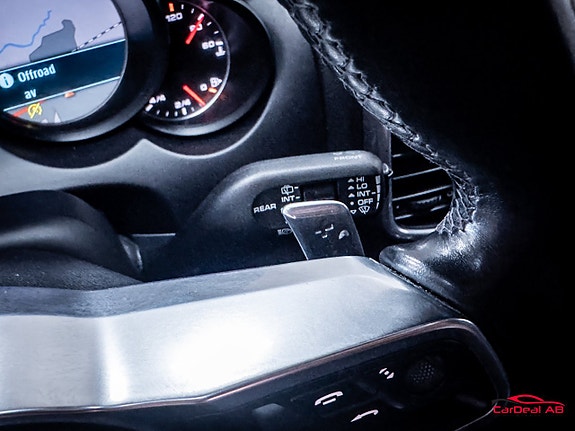 Porsche Cayenne 23 of 30