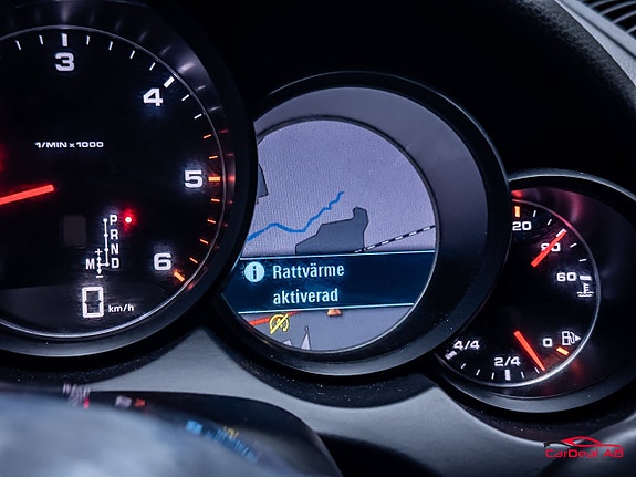 Porsche Cayenne 22 of 30