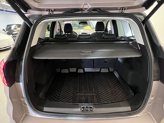 Ford Kuga 11 of 26