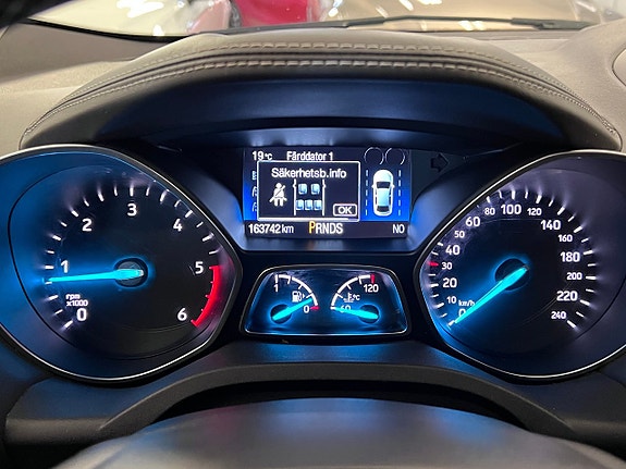 Ford Kuga 21 of 26