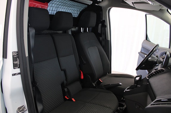 Ford Transit Connect 13 of 19